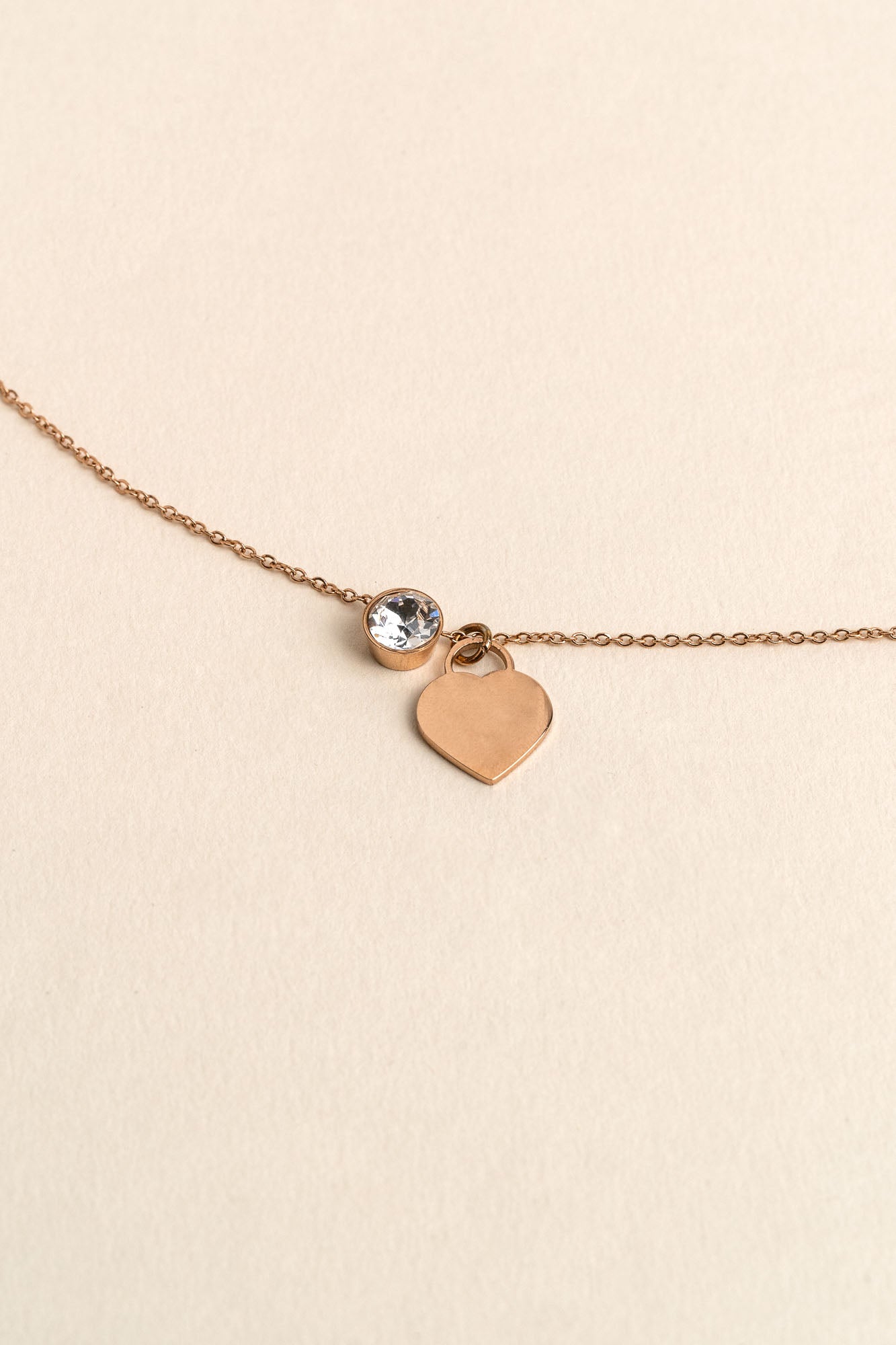 ENGRAVED HEART NECKLACE ROSE GOLD