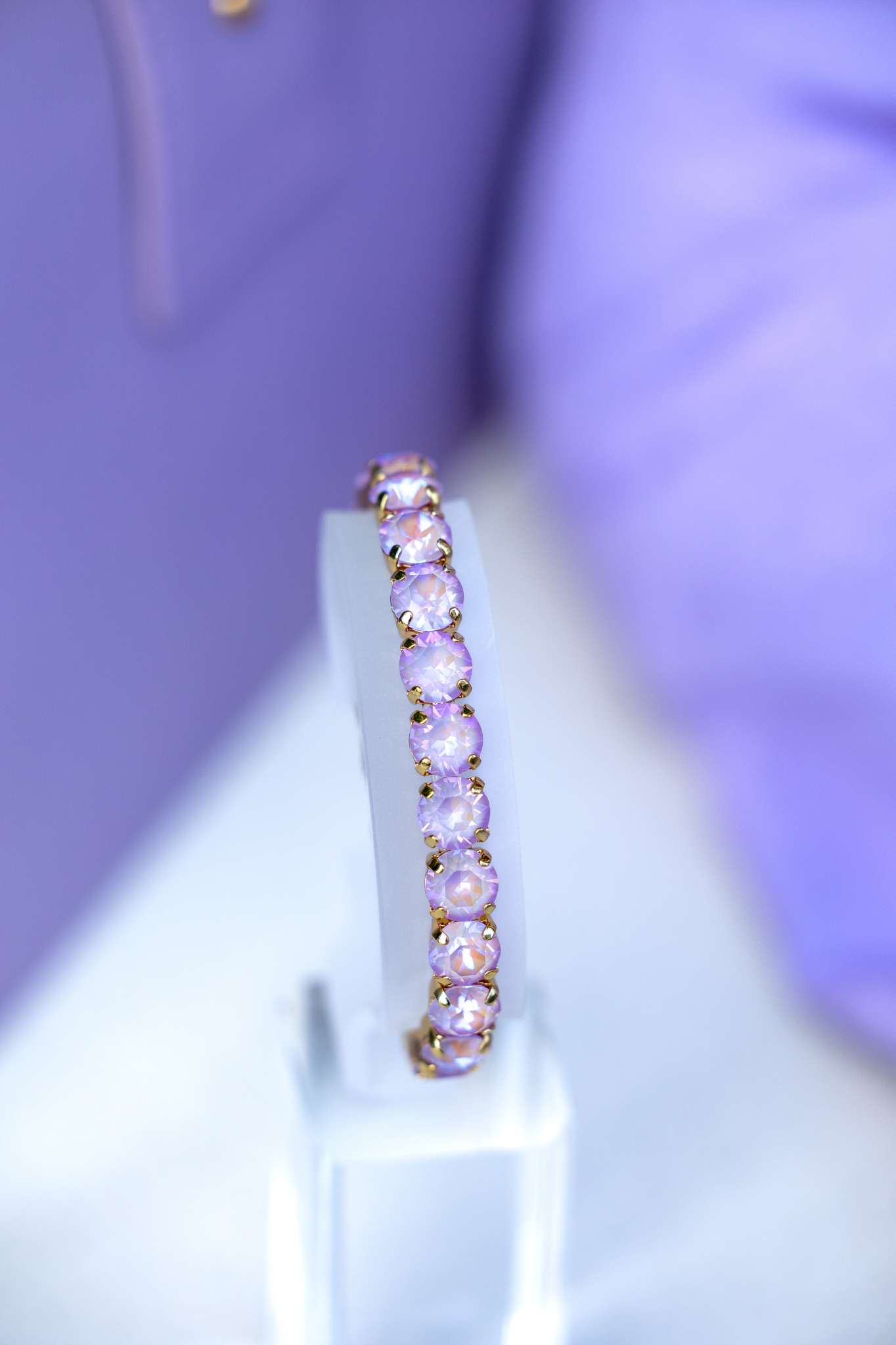 Light lilac crystal bracelet