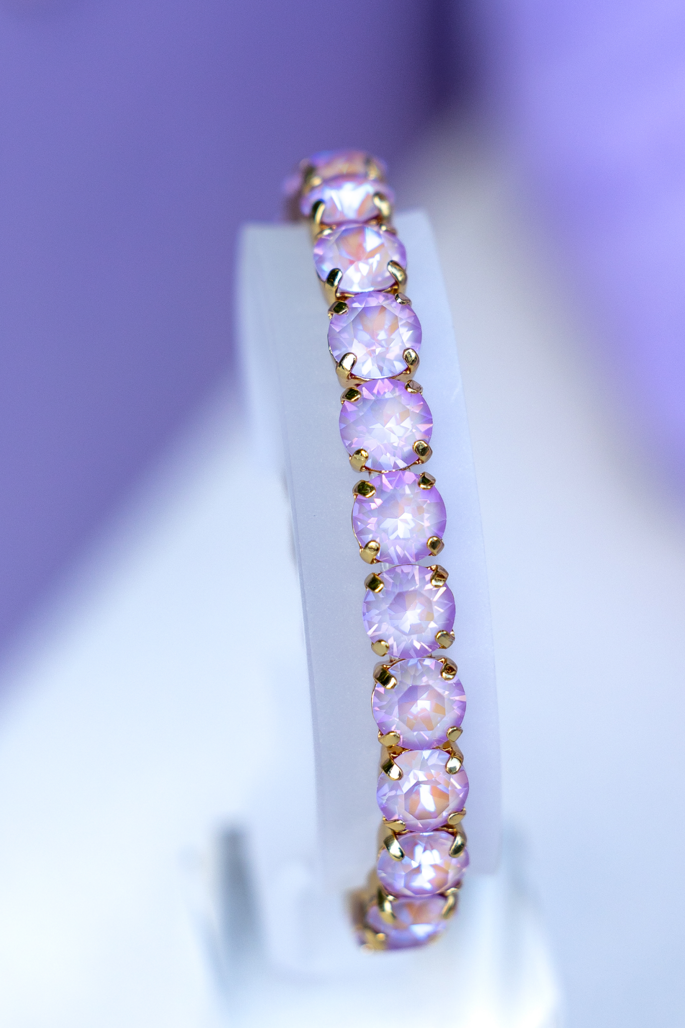 Light lilac crystal bracelet