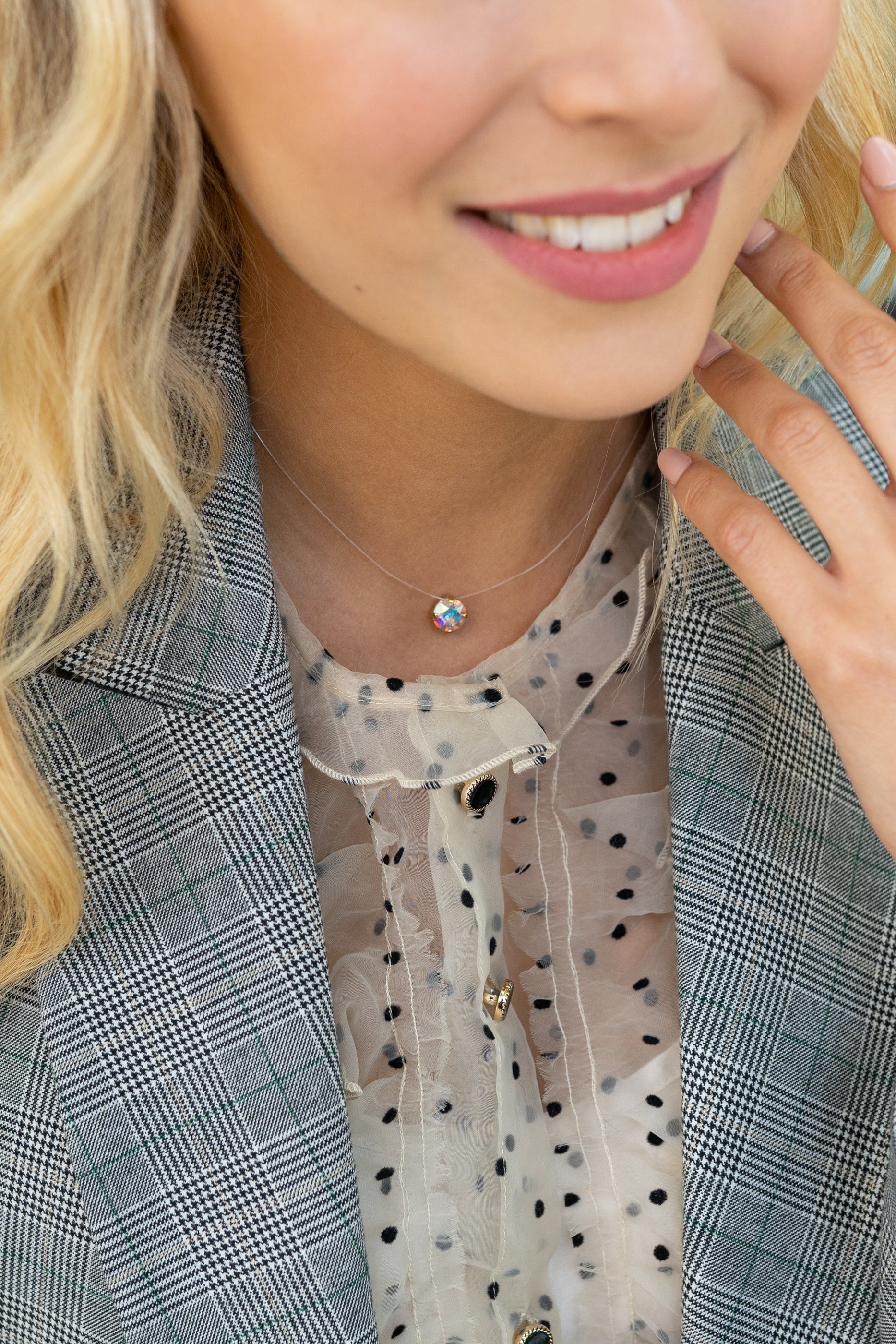 INVISIBLE NECKLACE GOLD