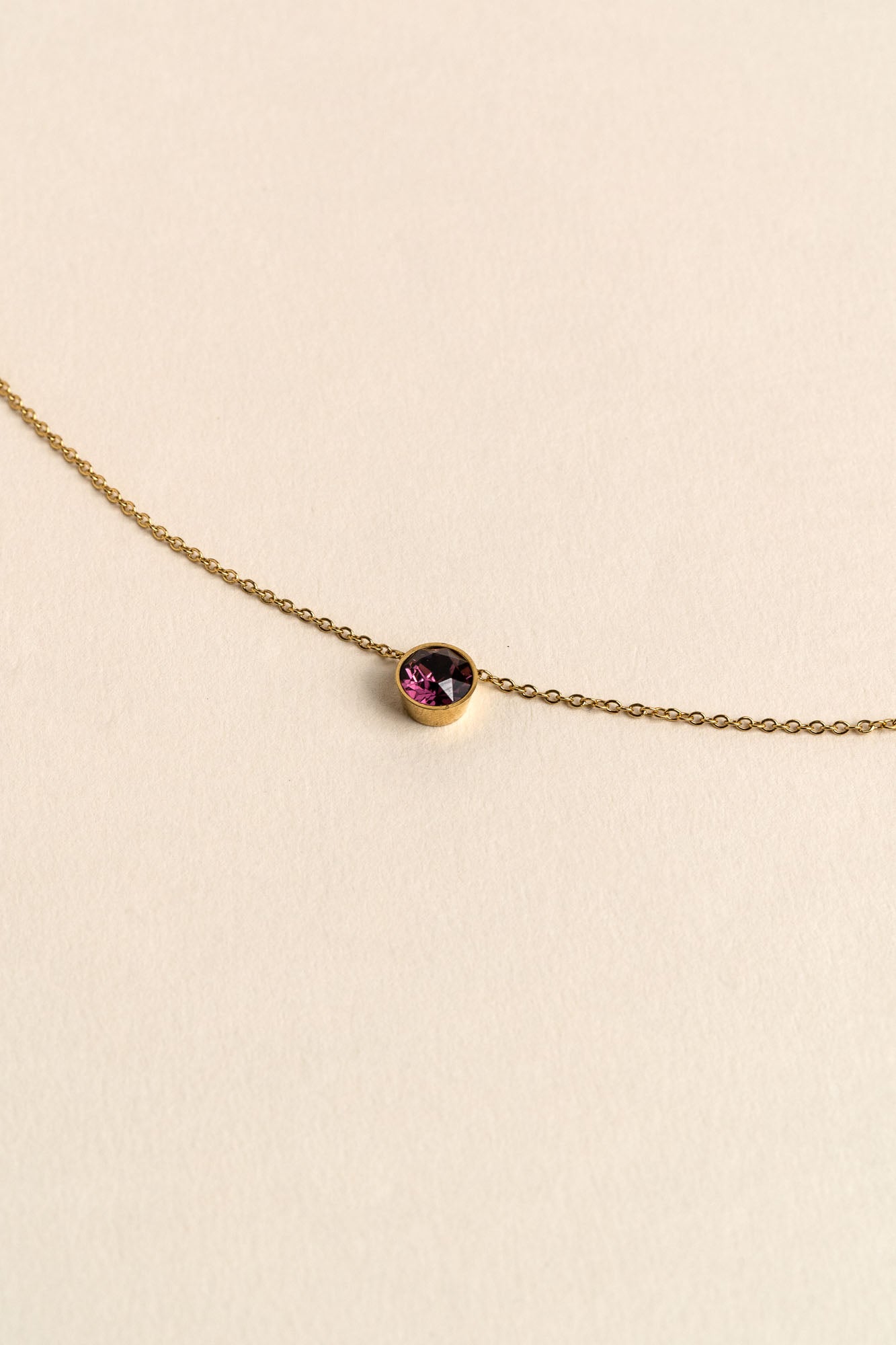 CHAIN NECKLACE WITH CRYSTAL GOLD
