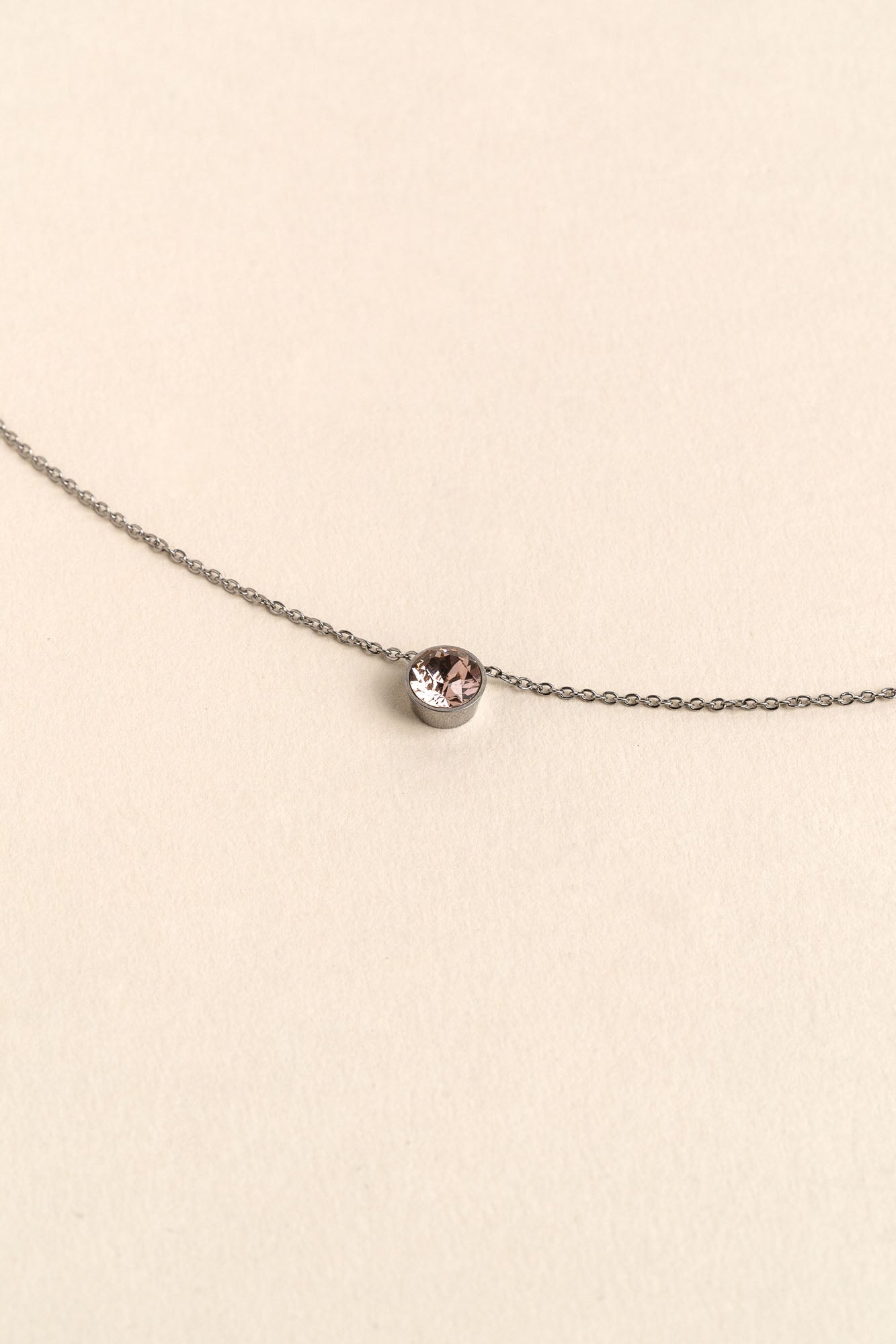 CHAIN NECKLACE WITH CRYSTAL SILVER