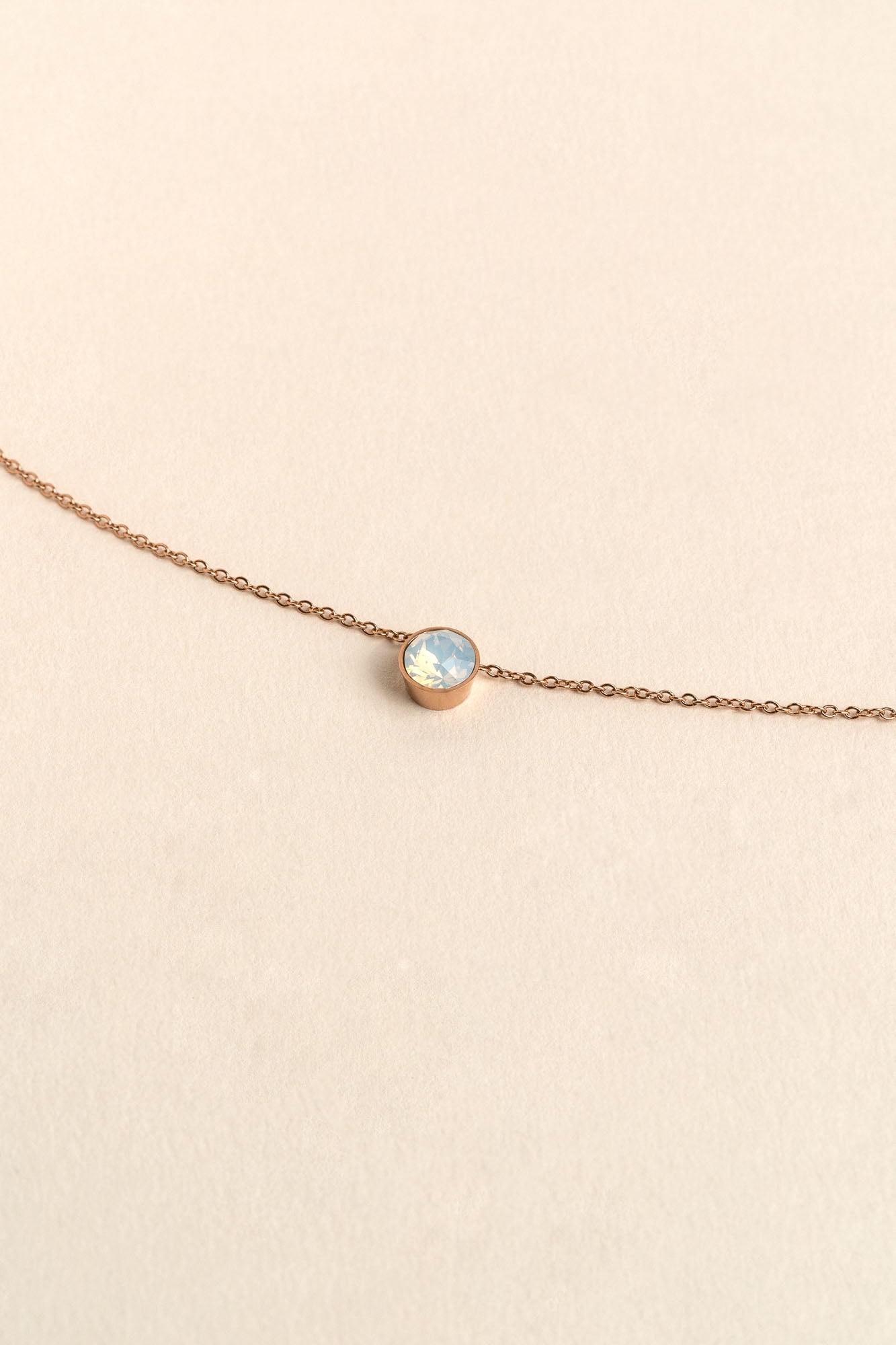 CHAIN NECKLACE WITH CRYSTAL ROSE GOLD