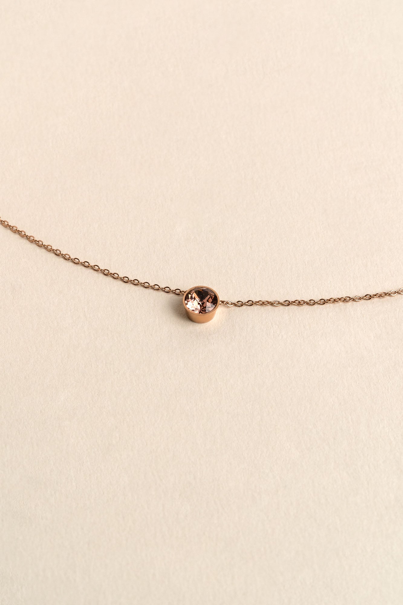 CHAIN NECKLACE WITH CRYSTAL ROSE GOLD