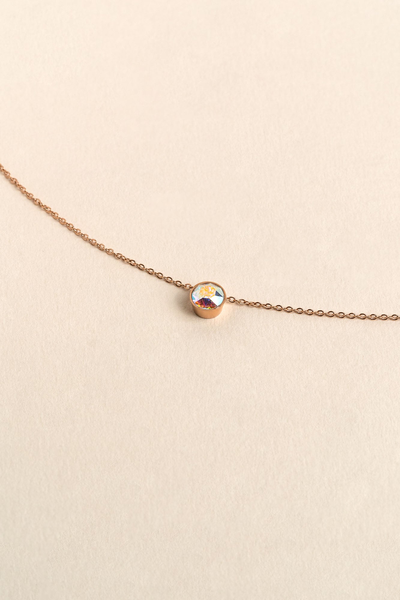 CHAIN NECKLACE WITH CRYSTAL ROSE GOLD