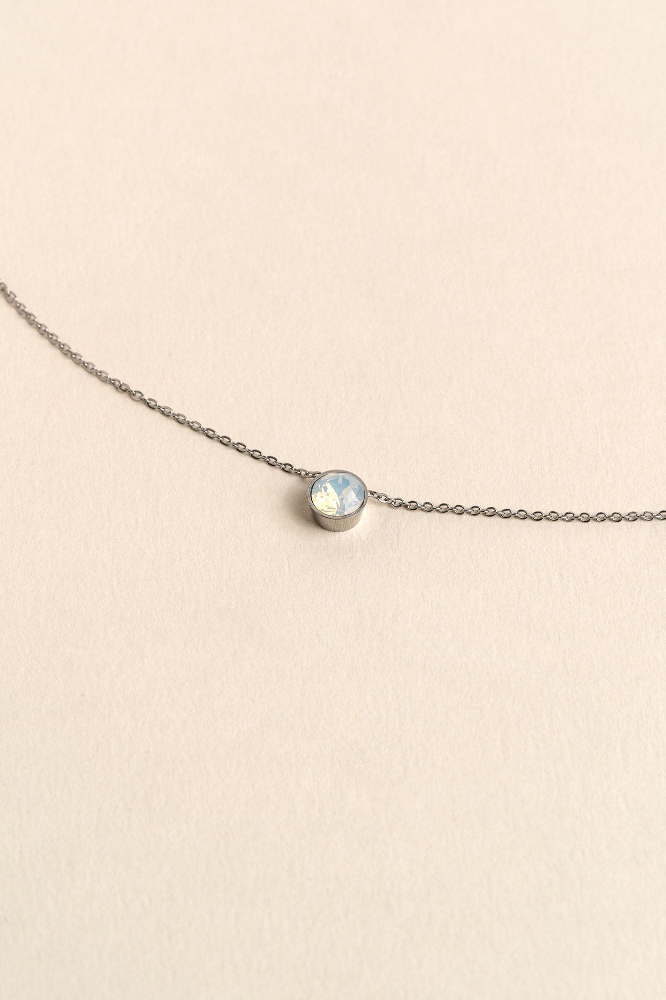 CHAIN NECKLACE WITH CRYSTAL SILVER