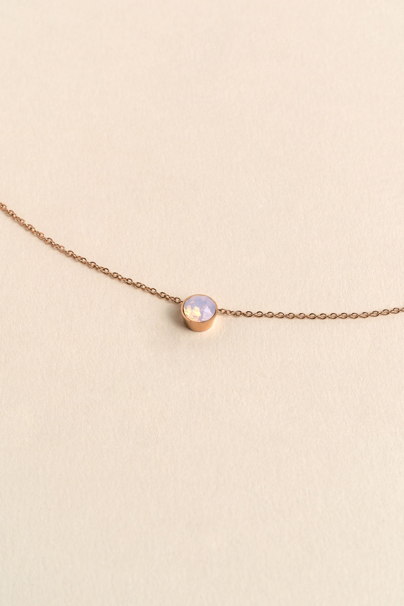 CHAIN NECKLACE WITH CRYSTAL ROSE GOLD