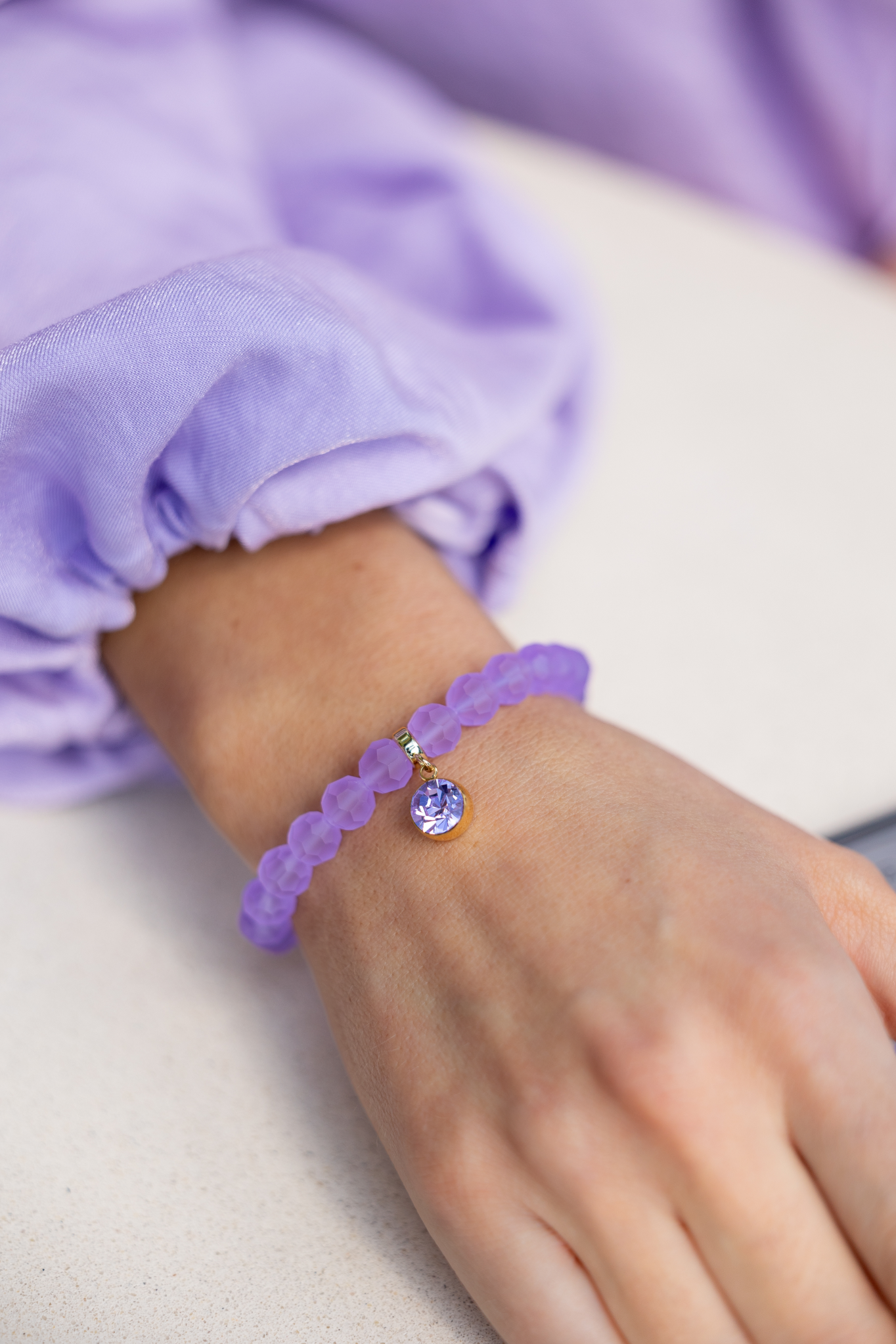 Elastic lilac bracelet
