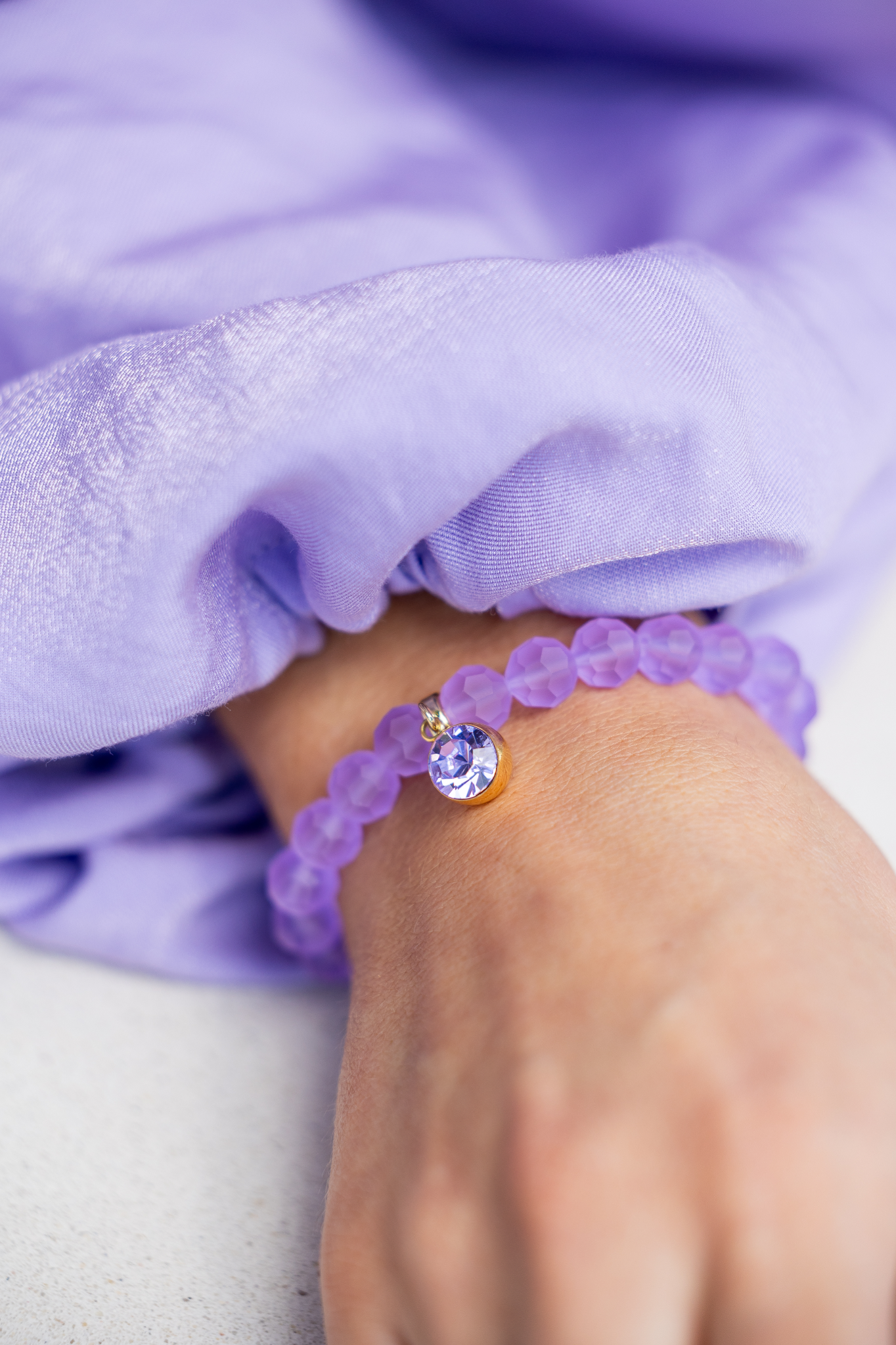 Elastic lilac bracelet